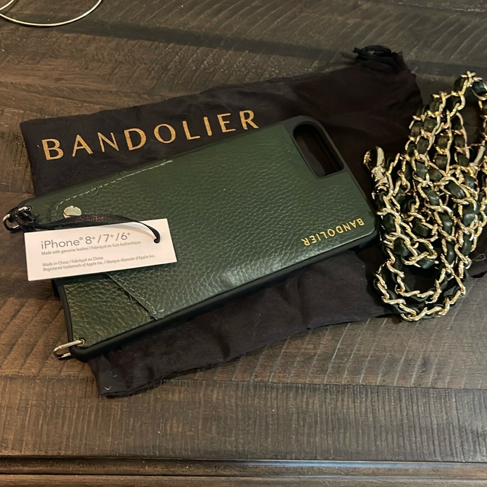 Bandolier army green case with chain